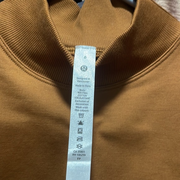 LA mock neck - Picture 4 of 4